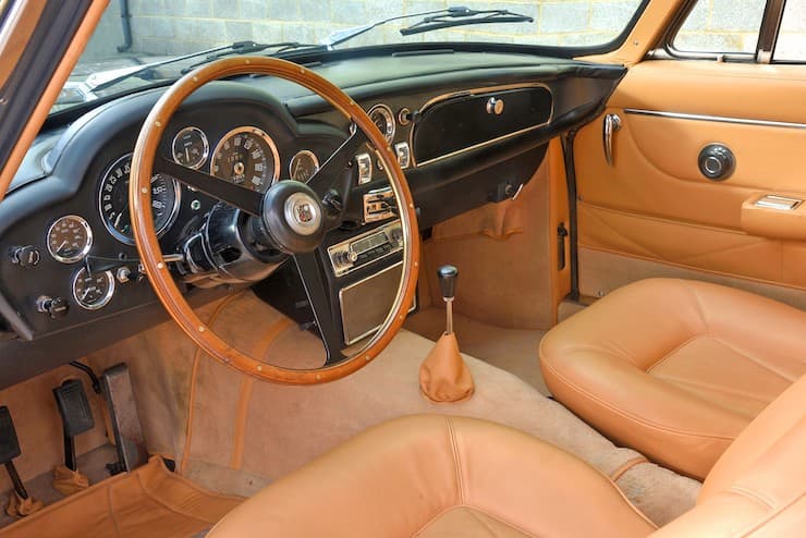  DB6 aston martin interior