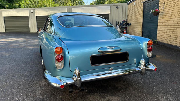 Aston Martin blue DB4